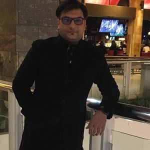 Meet your Posher, Adeel